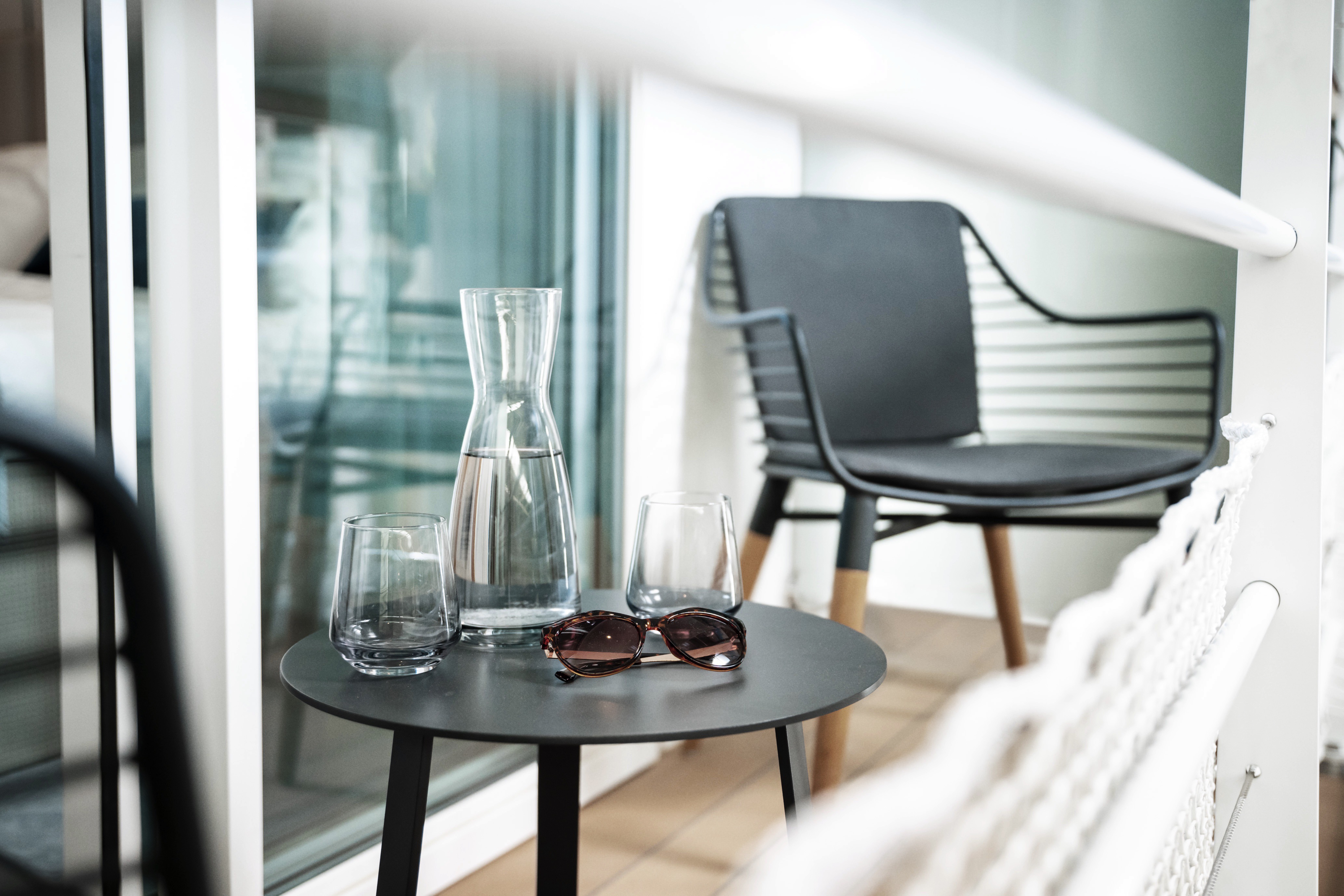 2-bed balcony suite, F